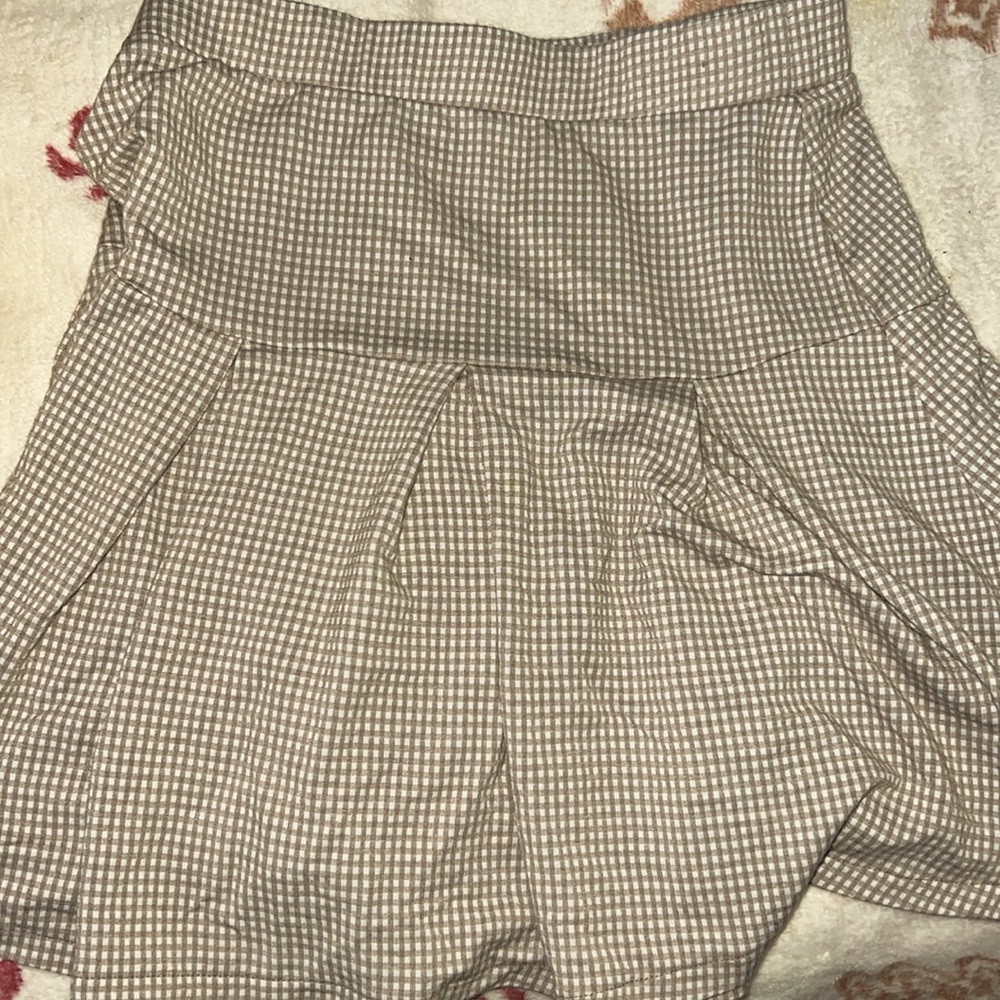 Urban Romantics brown and checkered white skirt